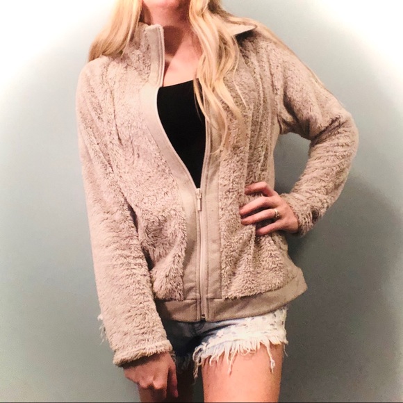 The North Face Jackets & Blazers - The north face! Gray zip up jacket size Large!